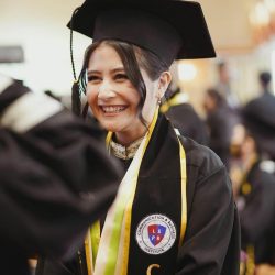 Menggali Sisi Inspiratif Sosok Prilly