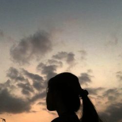 Mengikhlaskan dan Melupakan Semua Kenangannya