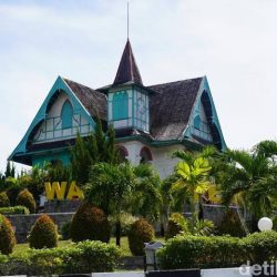 Jalan-Jalan ke Rumah Nenek